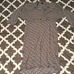 Express Black and Tan Patterned Long Sleeve Dress